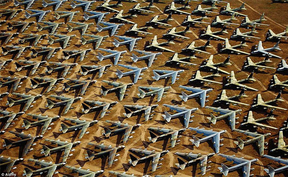 جولة في اكبر مقبرة للطائرات في العالم صورة رقم 5