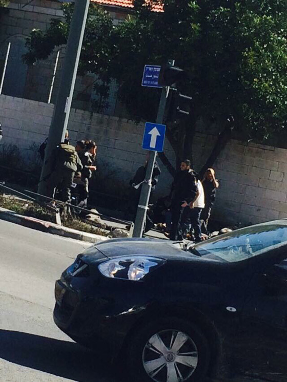 بالفيديو.. فلسطيني يدهس خمسة جنود اسرائيليين في القدس صورة رقم 1