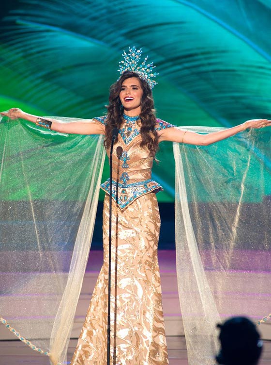 صور ملكة جمال مصر تستعرض جمالها ورشاقتها مرتدية شورت جينز  صورة رقم 5
