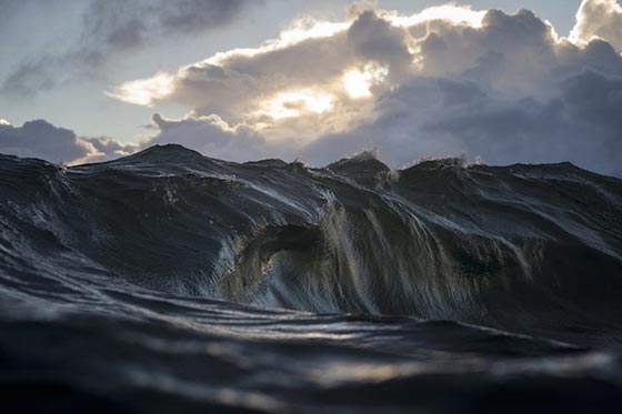 صور رائعة لمصوّر استرالي: هل هذه جبال شاهقة ام امواج البحر؟ صورة رقم 11