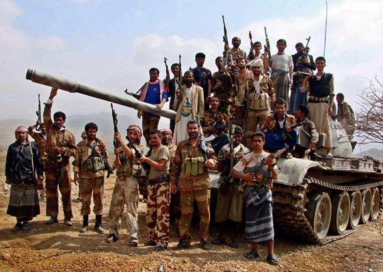 تهريب السلاح للحوثيين.. يتسبب باحتكاك خطير بين مروحية امريكية وطائرة ايرانية صورة رقم 7