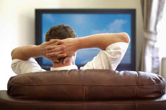 الجلوس امام التلفزيون بلا حراك يزيد احتمال الاصابة بالسكري صورة رقم 1