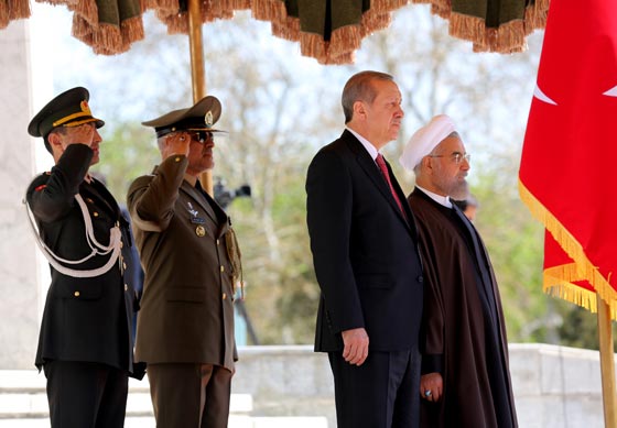 لماذا استقبل فريق الخيالة الايراني اردوغان برايتين حمراوين؟ صورة رقم 10
