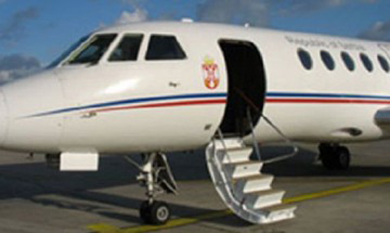 طائرة الرئيس الصربي تهوي لمدة دقيقتين وتمسك الطيار منع كارثة صورة رقم 2