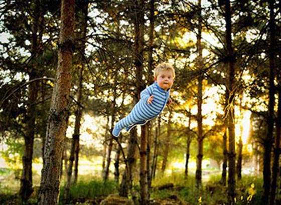 بالصور.. شاهد الطفل الخارق كيف يطير في الهواء! صورة رقم 9