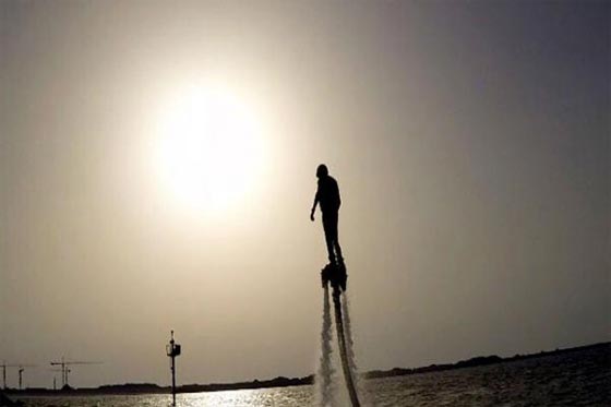 بالفيديو.. مغامر سعودي ينشر صوره المثيرة في البر والبحر والجو صورة رقم 4