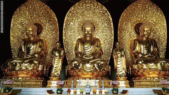 اله الرحمة يحمي رهبانه البوذيين بغرف مضادة للرصاص صورة رقم 6