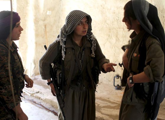 بالصور.. نساء كرديات في الصفوف الامامية يقاتلن تنظيم داعش صورة رقم 7
