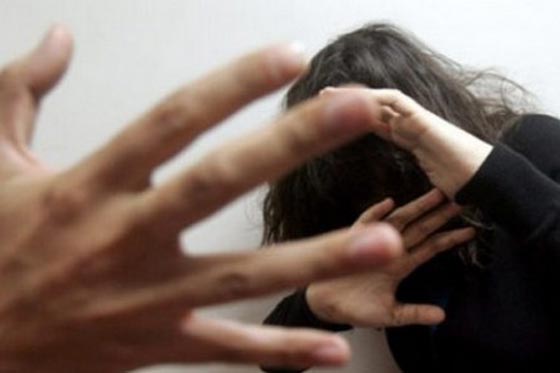  مصر: 20 طالبا يحاولون اغتصاب معلمتهم لانها لم تسمح لهم بالغش صورة رقم 1