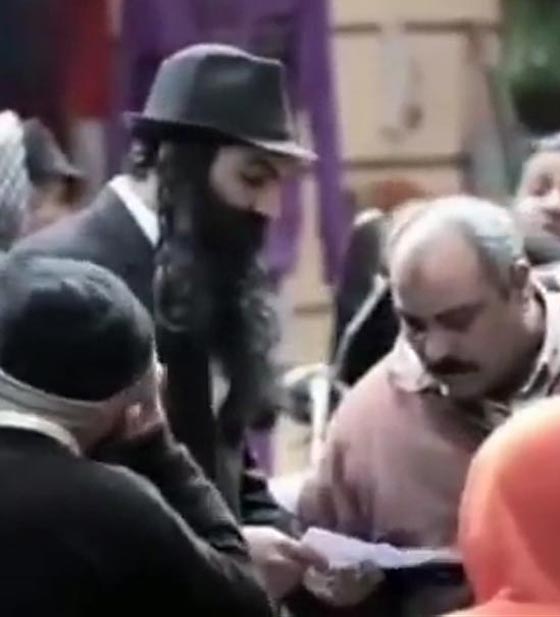 بالفيديو.. ماذا يفعل يهودي متدين في وسط القاهرة وكيف تم التعامل معه؟ صورة رقم 5