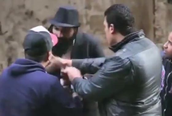 بالفيديو.. ماذا يفعل يهودي متدين في وسط القاهرة وكيف تم التعامل معه؟ صورة رقم 6