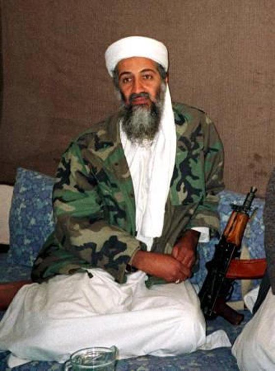 دماء بن لادن تناثرت على سقف الغرفة والموقع كان اشبه بساحة حرب صورة رقم 3