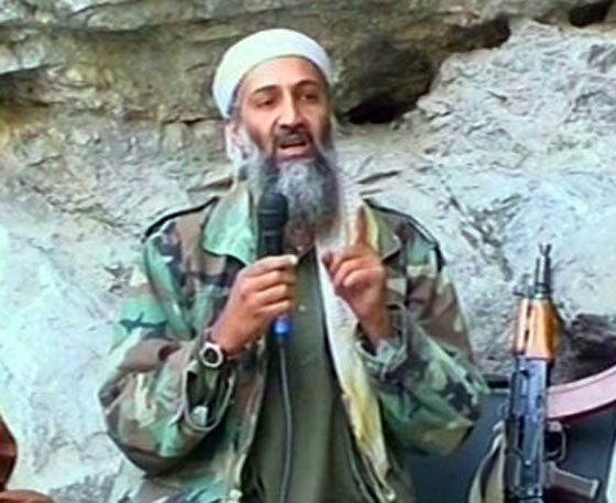 دماء بن لادن تناثرت على سقف الغرفة والموقع كان اشبه بساحة حرب صورة رقم 4