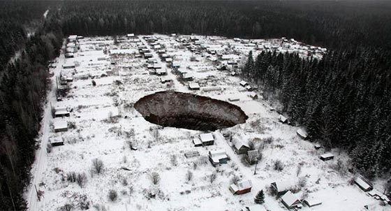حفر نهاية العالم بروسيا يزداد حجمها بـ4 أضعاف خلال اشهر.. شاهد صورة رقم 4