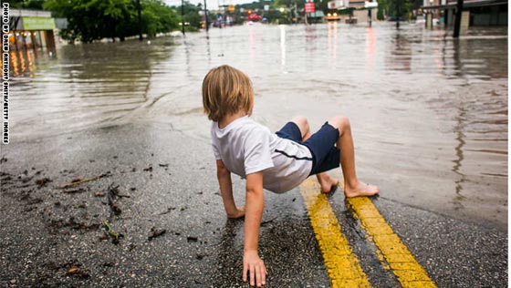 اوباما يعلن: فيضانات واعاصير تكساس كارثة كبرى.. شاهد الصور صورة رقم 3