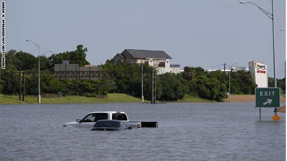 اوباما يعلن: فيضانات واعاصير تكساس كارثة كبرى.. شاهد الصور صورة رقم 7