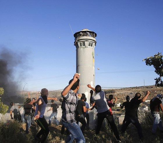 دولة قانون.. اسرائيل تفرض عقوبة السجن حتى 35 عاما لاطفال الحجارة صورة رقم 11