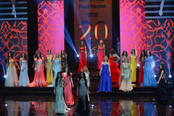 أوكسانا فويفودينا  ملكة جمال موسكو  2015.. سجلوا هذا الاسم صورة رقم 12