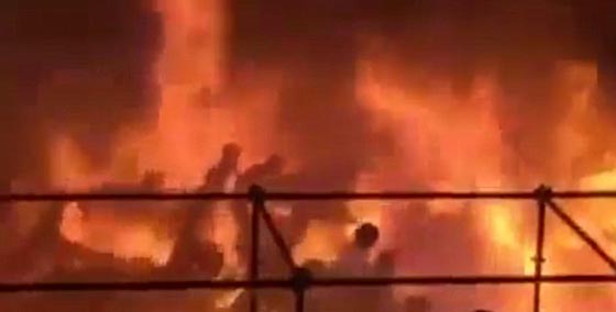  فيديو مروّع.. حريق هائل في متنزه للالعاب المائية يوقع 516 جريحا صورة رقم 17