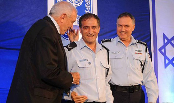 ضابط شرطة اسرائيلي كبير يضع حدا لحياته باطلاقه النار على نفسه صورة رقم 1