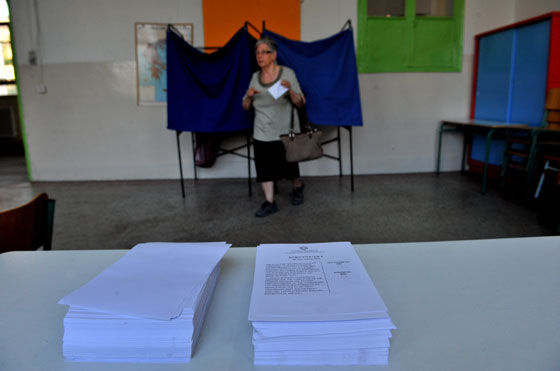 اليوم.. اليونانيون يصوتون على خطة الانقاذ الاوروبية لبلدهم صورة رقم 6