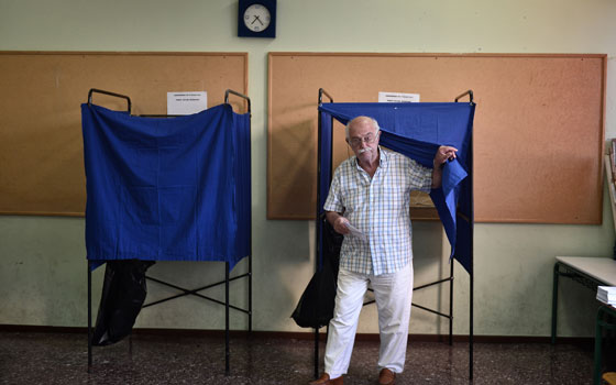 اليوم.. اليونانيون يصوتون على خطة الانقاذ الاوروبية لبلدهم صورة رقم 9