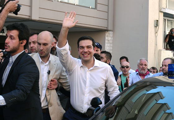 اليوم.. اليونانيون يصوتون على خطة الانقاذ الاوروبية لبلدهم صورة رقم 16
