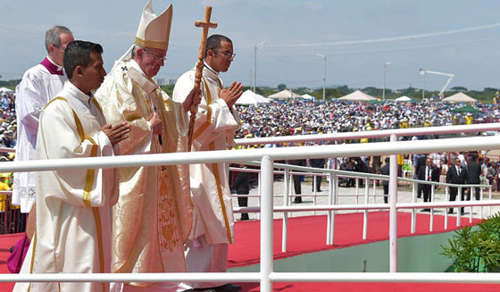 بابا الفاتيكان في جولة بامريكا اللاتينية ومحطته الاولى الاكوادور صورة رقم 6