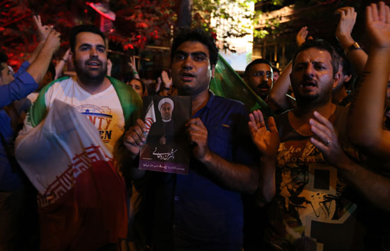الاتفاق النووي يخرج الايرانيين من بيوتهم ويدفعهم للرقص في الشوارع صورة رقم 16