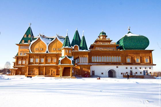 بالصور.. قصر كولومينسكوي الخشبي معلم سياحي يضاف الى عجائب الدنيا صورة رقم 1