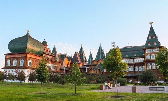 بالصور.. قصر كولومينسكوي الخشبي معلم سياحي يضاف الى عجائب الدنيا صورة رقم 4