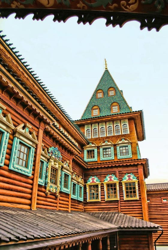 بالصور.. قصر كولومينسكوي الخشبي معلم سياحي يضاف الى عجائب الدنيا صورة رقم 3