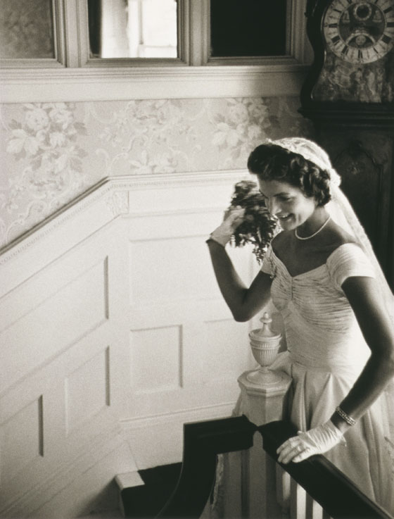 فستان جاكلين كندي يخلد حفل زفافها.. اقرا قصته الكاملة صورة رقم 10