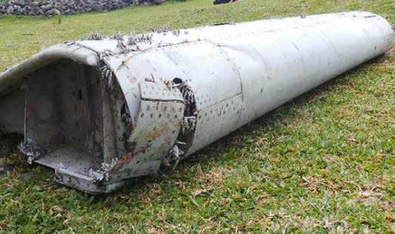 بالصور.. العثور على حطام الطائرة الماليزية المفقودة منذ 16 شهرا صورة رقم 4