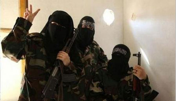  ثلاث فتيات يوقعن عناصر داعش في فخ الاحتيال ويسرقن نقودهم صورة رقم 3