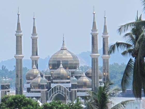 بالفيديو والصور من ماليزيا.. هذا هو مسجد الكريستال احدى التحف العالمية صورة رقم 6