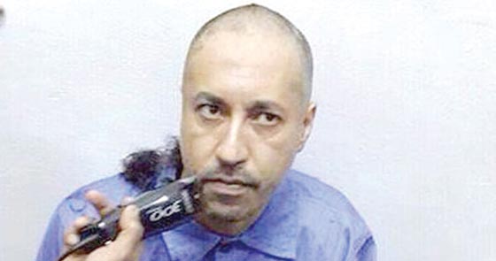 فيديو يظهر تعذيب الساعدي القذافي في السجن بعد تسليمه الى ليبيا صورة رقم 3