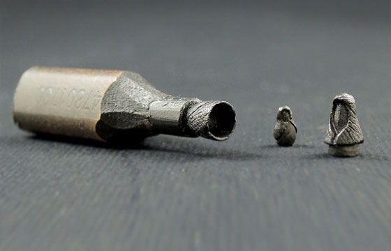 نحّات يصنع من أقلام الرصاص قطعا فنية مذهلة.. شاهد صورة رقم 5