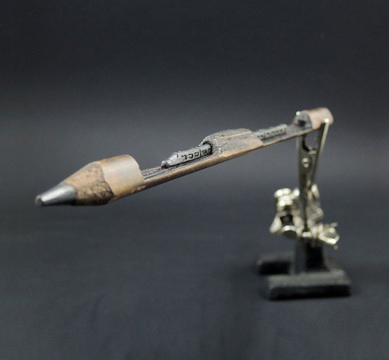 نحّات يصنع من أقلام الرصاص قطعا فنية مذهلة.. شاهد صورة رقم 11