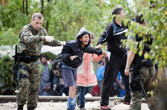 ابواب اوروبا تستقبل لاجئي سوريا الهاربين من جحيم داعش صورة رقم 32