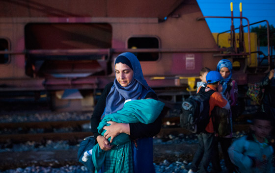 ابواب اوروبا تستقبل لاجئي سوريا الهاربين من جحيم داعش صورة رقم 46