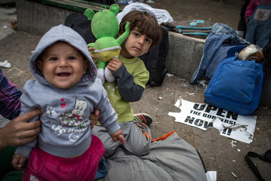 ابواب اوروبا تستقبل لاجئي سوريا الهاربين من جحيم داعش صورة رقم 2