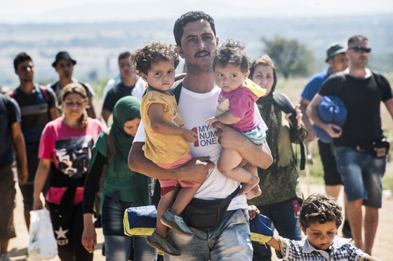 ابواب اوروبا تستقبل لاجئي سوريا الهاربين من جحيم داعش صورة رقم 1