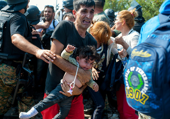 ابواب اوروبا تستقبل لاجئي سوريا الهاربين من جحيم داعش صورة رقم 14