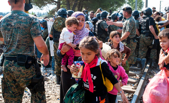 ابواب اوروبا تستقبل لاجئي سوريا الهاربين من جحيم داعش صورة رقم 24