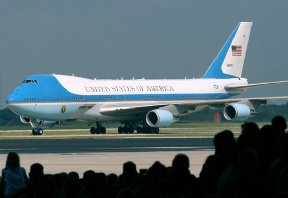 بالصور.. طائرة الرئيس الامريكي تكشف عن اسرارها العشرة المدهشة صورة رقم 9