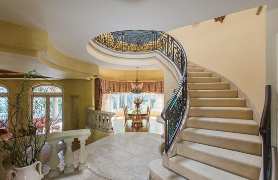 بالصور.. منزل كيفن كوستنر المذهل للبيع بـ 5.5 مليون دولار صورة رقم 5