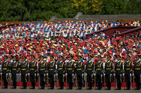 الصين تستعرض قوتها العسكرية الجبارة.. بالفيديو صورة رقم 17