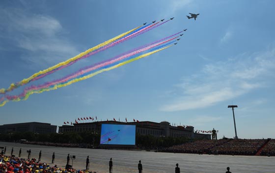الصين تستعرض قوتها العسكرية الجبارة.. بالفيديو صورة رقم 22