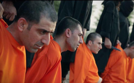 آخر أفلام داعش لتروع الاكراد.. نحر سبعة من عناصر البيشمركة صورة رقم 1
